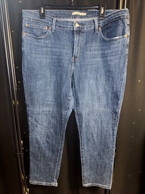 Levi's Boyfriend Denim Jeans - Medium Blue Wash